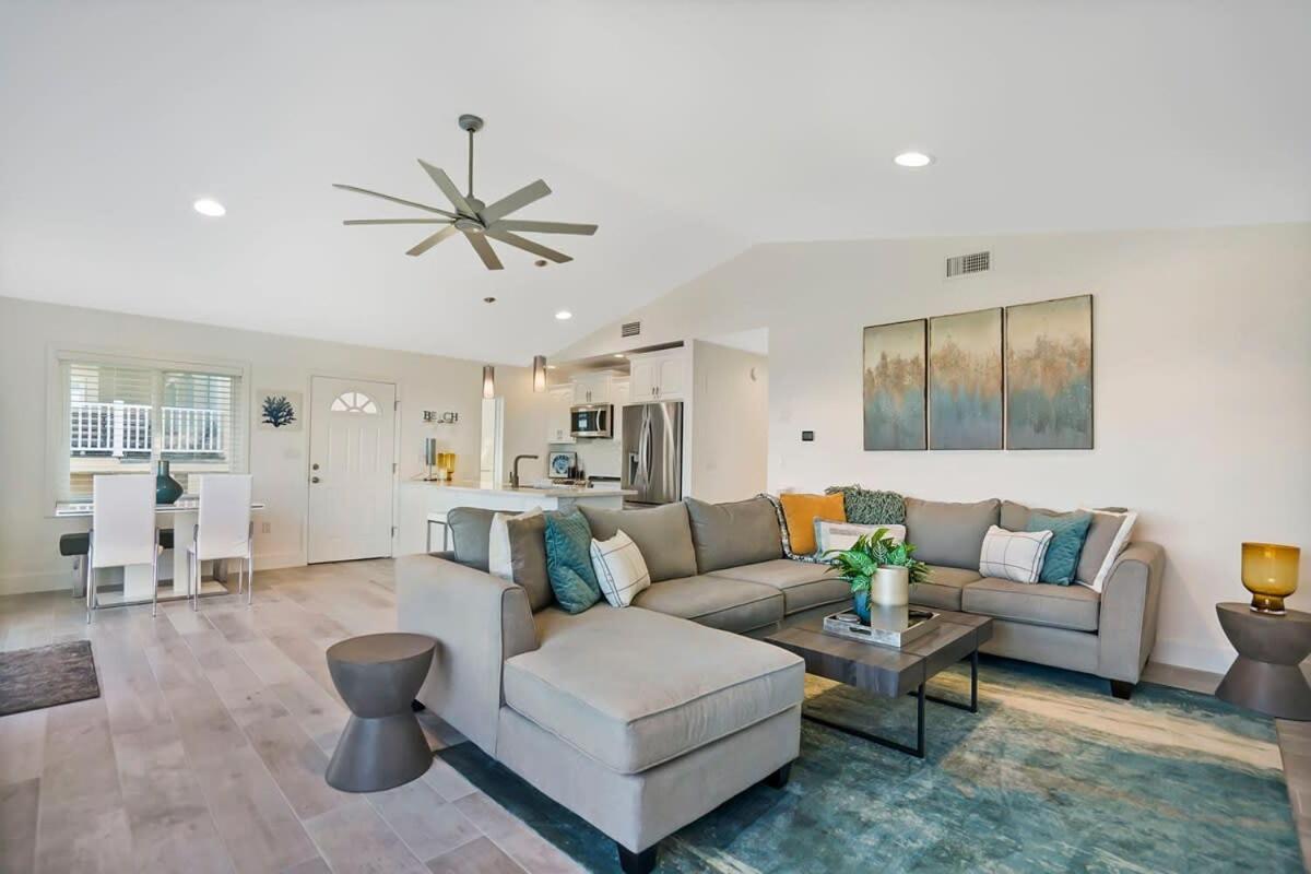Ocean Views Retreat! Renovated Apt With Beach Bikes! سانت أوغيستين المظهر الخارجي الصورة